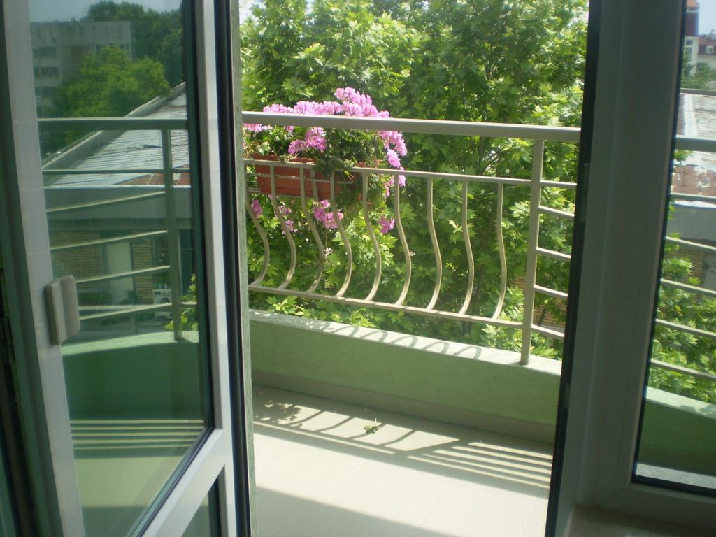 Guest House ,, Ekaterina" Nesebar Bilik gambar